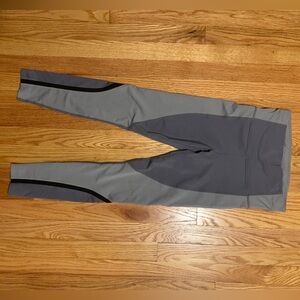 ATHLETA Ultra High Rise SPAR Colorblock Tight Gray Silver Bells Leggings Sz XS